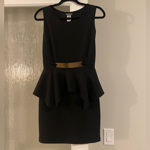 Mesmerized Black Body Contouring Stretchy Peplum Dress Gold Hardware, Size Small - Picture 2 of 4